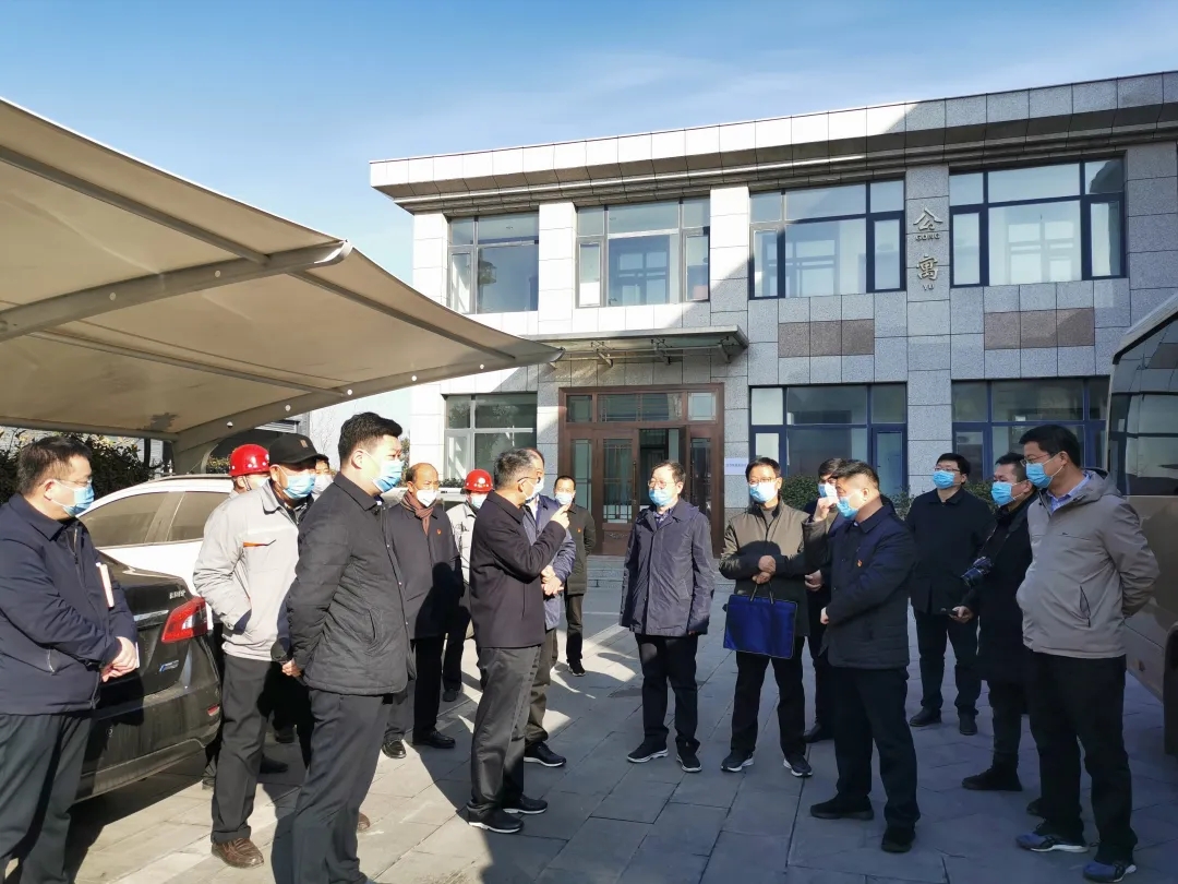 新密市委副書記、市長張紅偉一行蒞臨鄭州建信指導(dǎo)企業(yè)復(fù)工和疫情防控工作